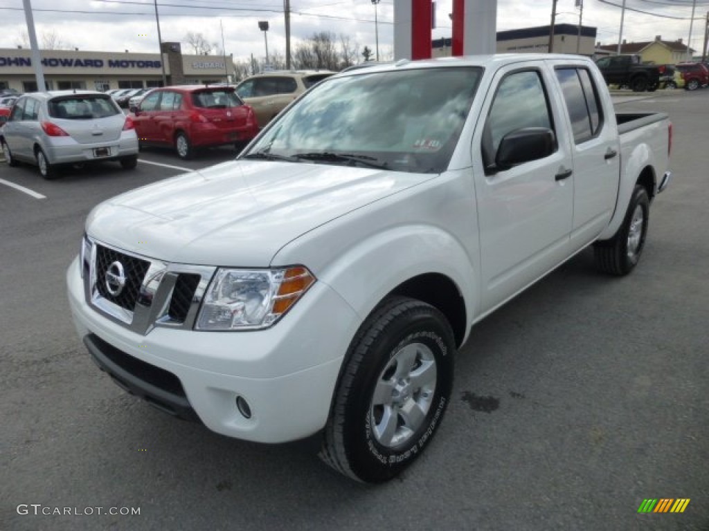 Glacier White 2013 Nissan Frontier SV V6 Crew Cab 4x4 Exterior Photo #78442475