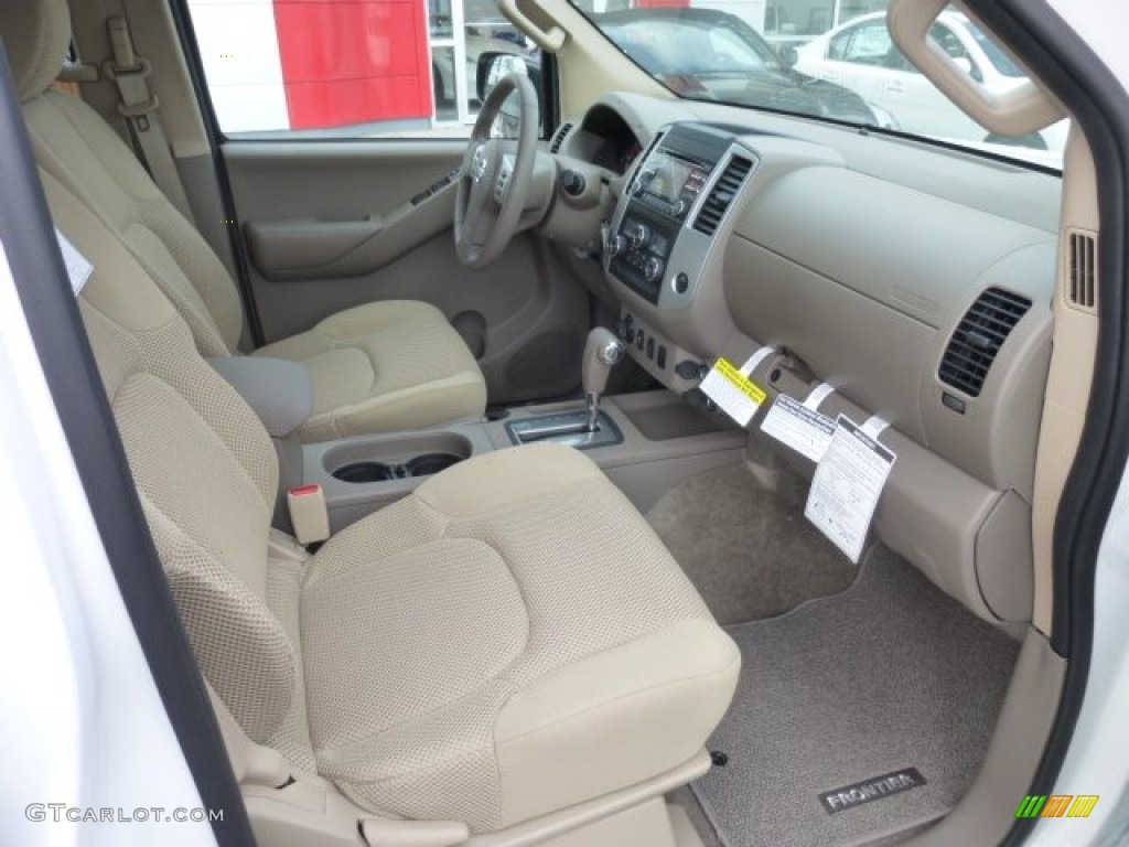 Beige Interior 2013 Nissan Frontier SV V6 Crew Cab 4x4 Photo #78442586