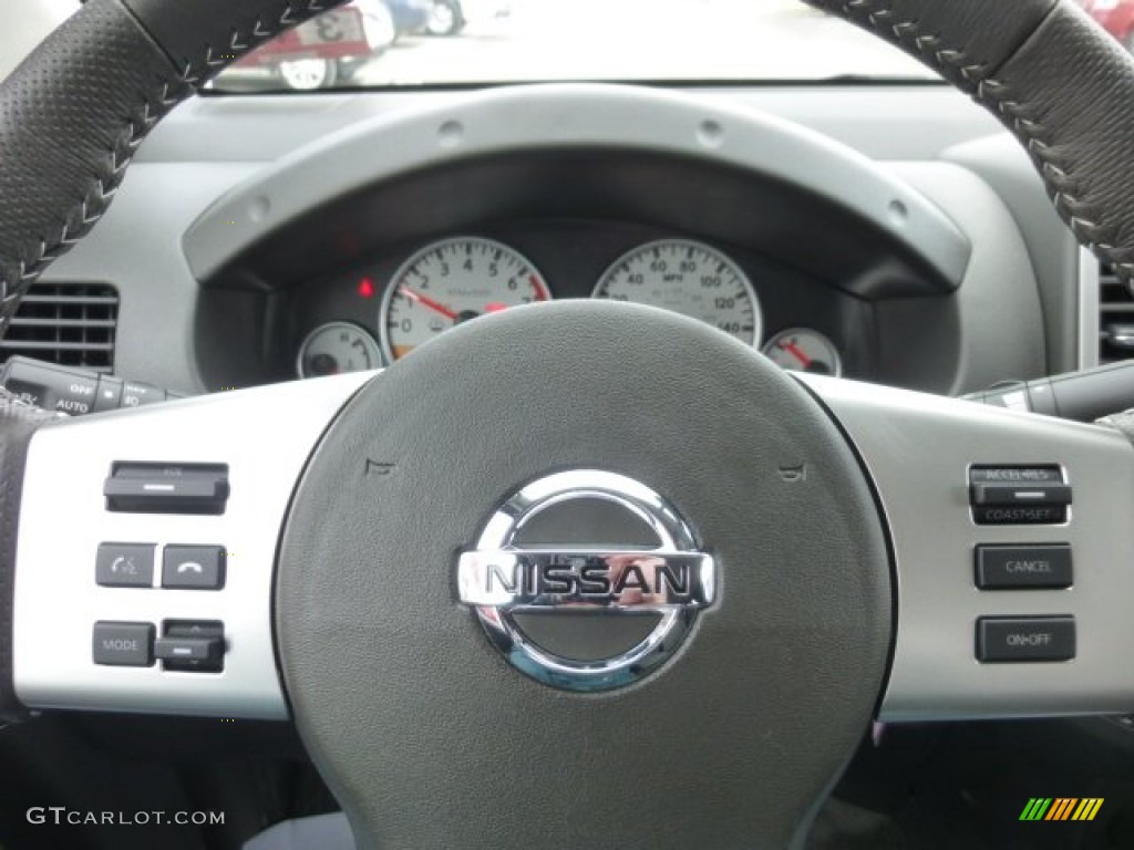 2013 Nissan Frontier Pro-4X King Cab 4x4 Graphite/Steel Pro-4X Steering Wheel Photo #78442970