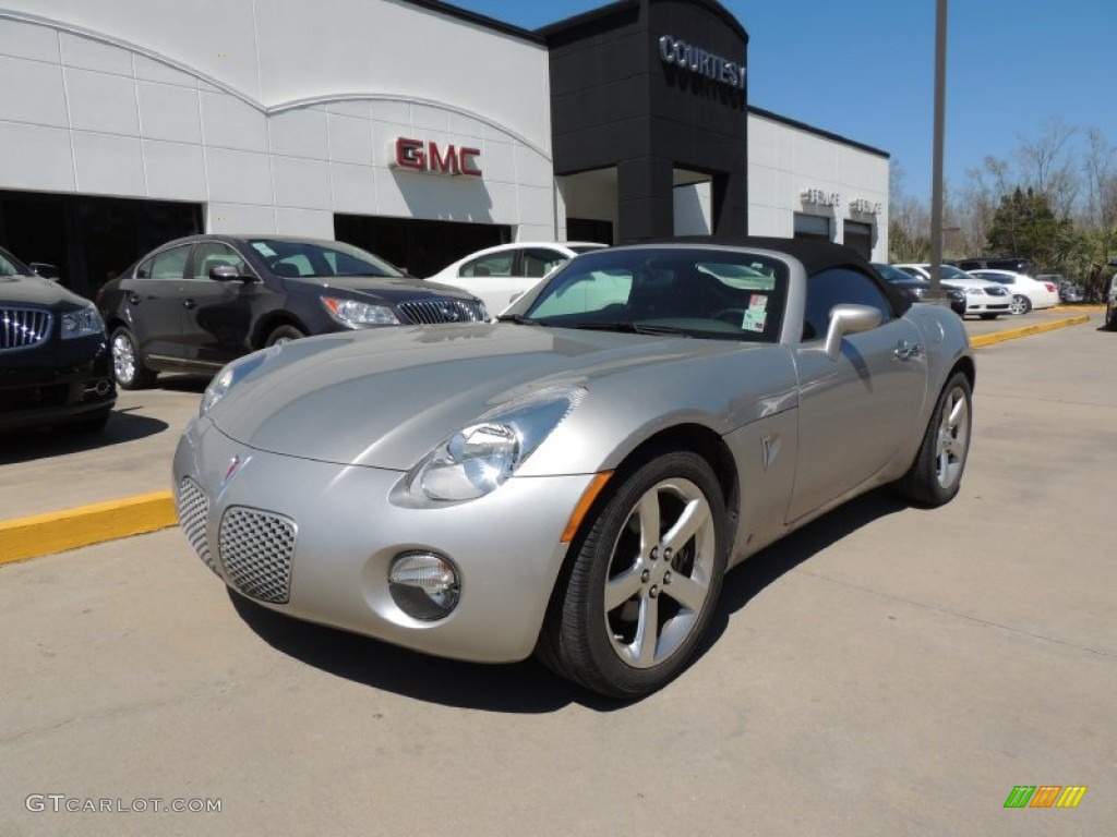 2008 Solstice Roadster - Cool Silver / Ebony photo #2