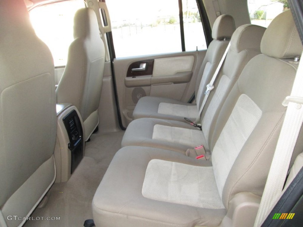 Medium Parchment Interior 2004 Ford Expedition XLT 4x4 Photo #78447914