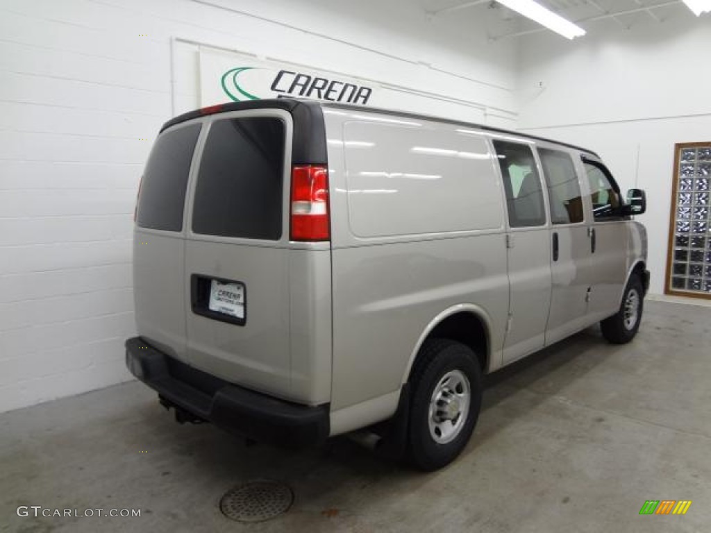 2009 Express 2500 Cargo Van - Silver Birch Metallic / Medium Pewter photo #5
