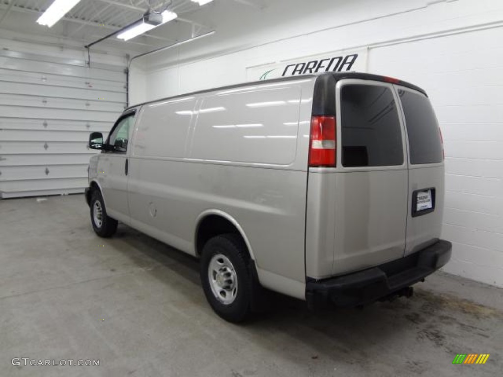 2009 Express 2500 Cargo Van - Silver Birch Metallic / Medium Pewter photo #7