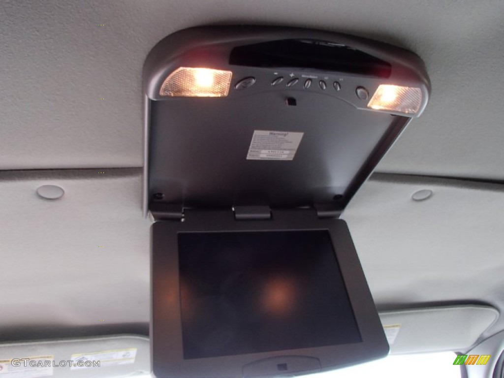 2007 Ford E Series Van E150 XLT Passenger Entertainment System Photos