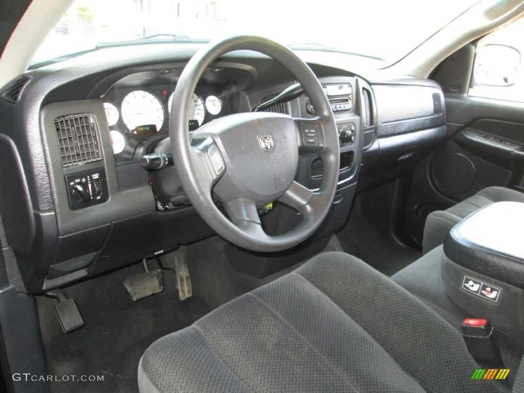 2004 Ram 1500 SLT Quad Cab - Black / Dark Slate Gray photo #15