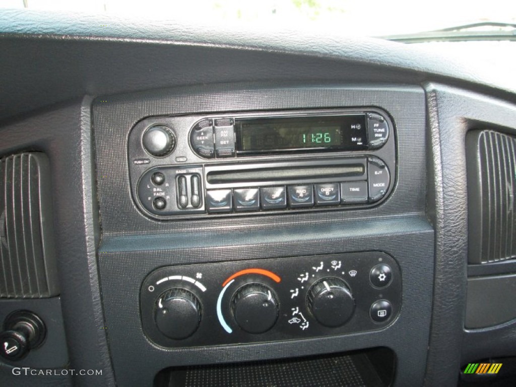 2004 Dodge Ram 1500 SLT Quad Cab Controls Photo #78449720