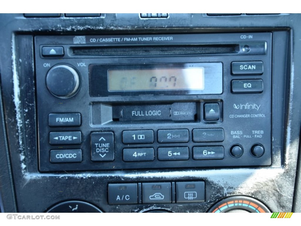 2003 Hyundai Tiburon GT V6 Audio System Photo #78458300