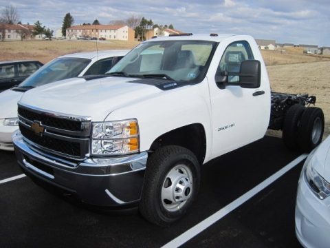 2013 Chevrolet Silverado 3500HD WT Regular Cab 4x4 Chassis Data, Info and Specs