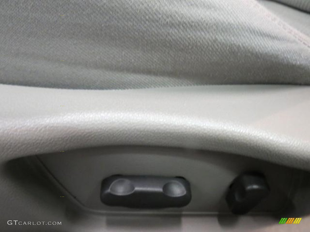 2007 Aura XE - Ocean Mist Metallic / Gray photo #9