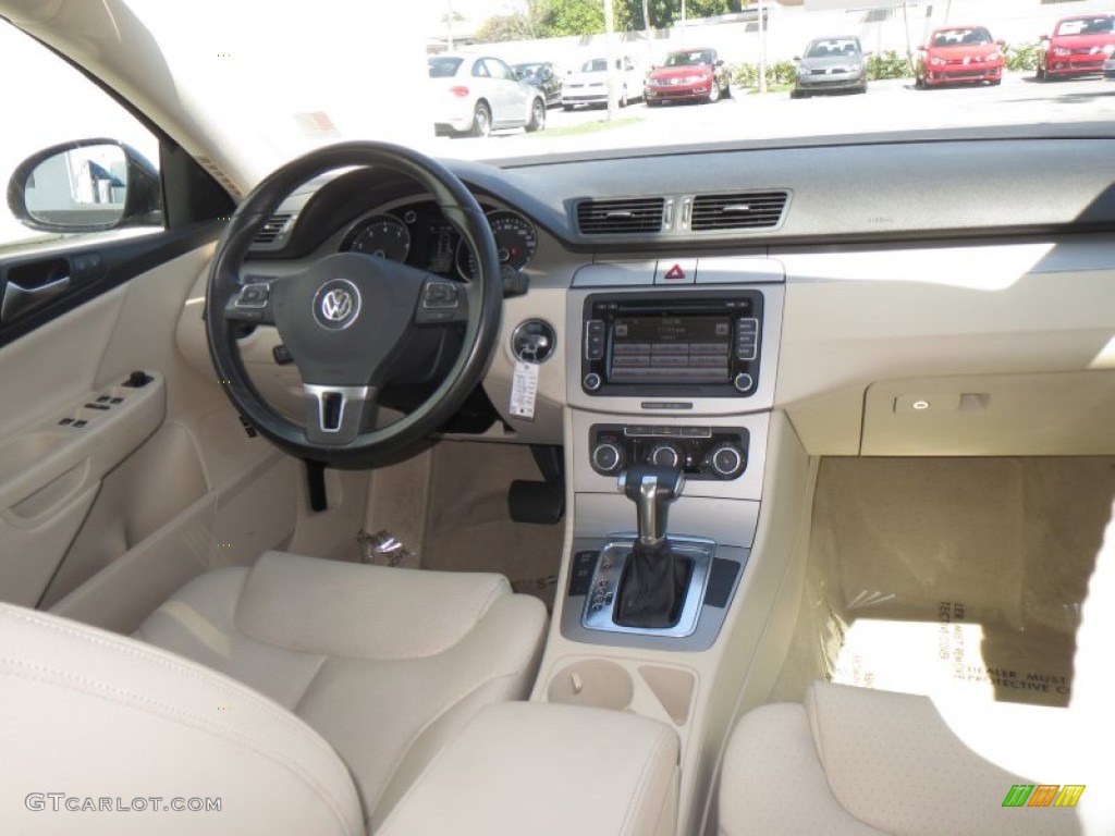 2010 Volkswagen Passat Komfort Sedan Dashboard Photos