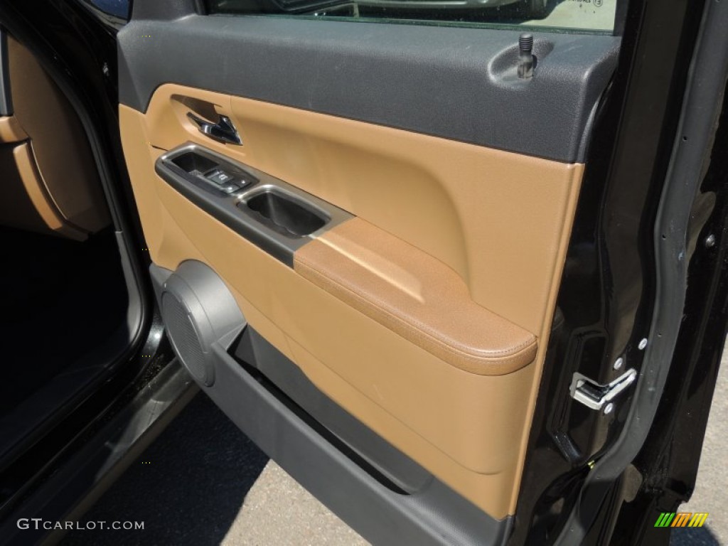 2012 Jeep Liberty Limited Door Panel Photos
