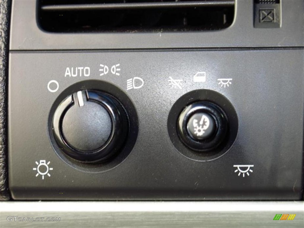 2007 Chevrolet Uplander LS Controls Photo #78466011