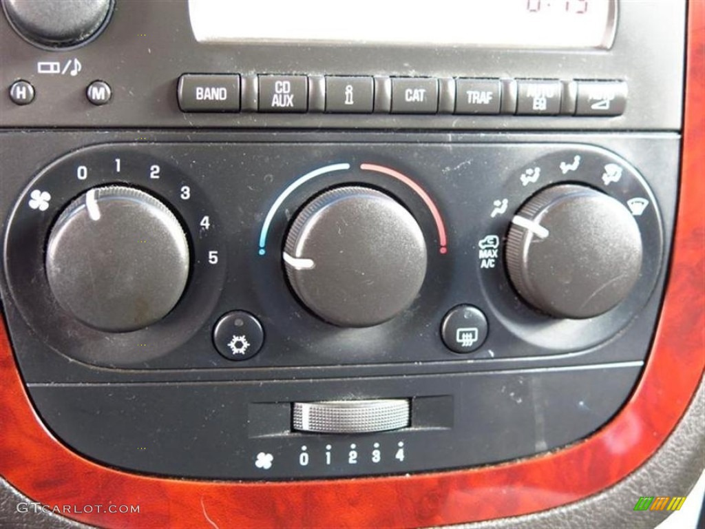 2007 Chevrolet Uplander LS Controls Photos