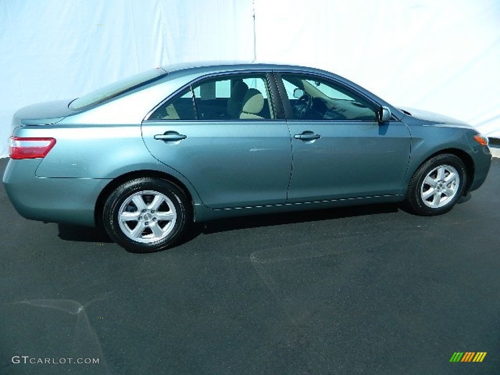 2008 Camry LE - Jasper Green Pearl / Bisque photo #2