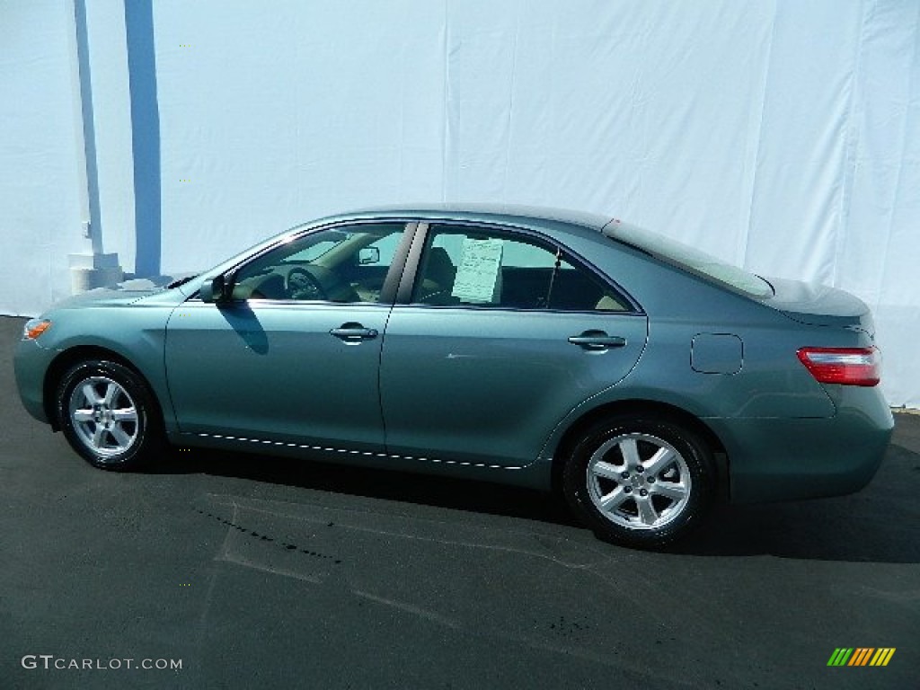2008 Camry LE - Jasper Green Pearl / Bisque photo #4