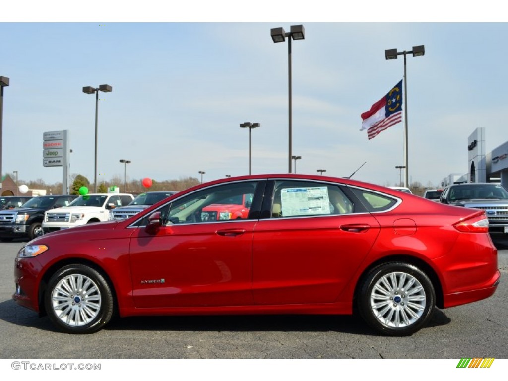 2013 Fusion Hybrid SE - Ruby Red Metallic / Dune photo #5