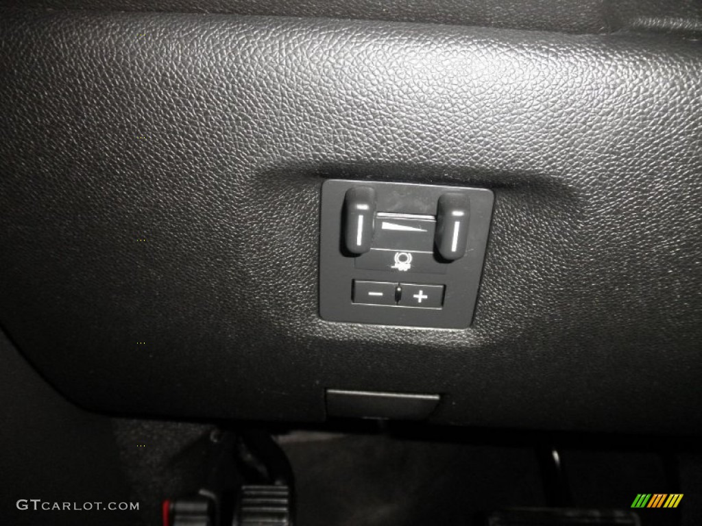 2009 Chevrolet Silverado 2500HD LTZ Extended Cab 4x4 Controls Photo #78469991
