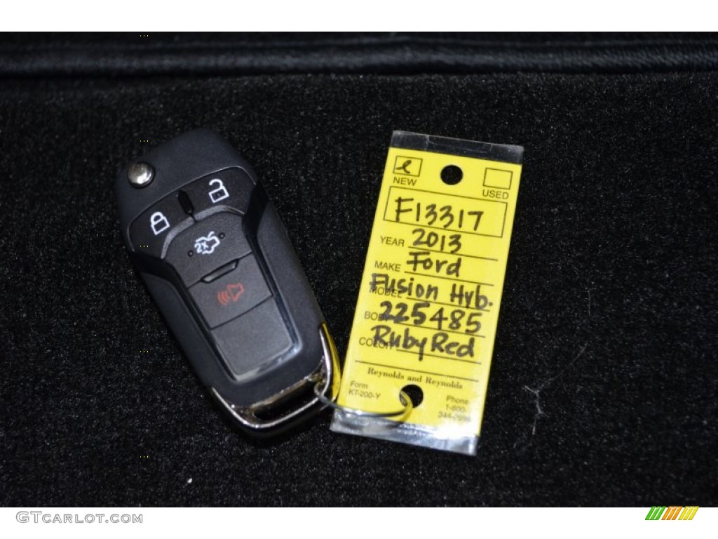2013 Ford Fusion Hybrid SE Keys Photo #78470195