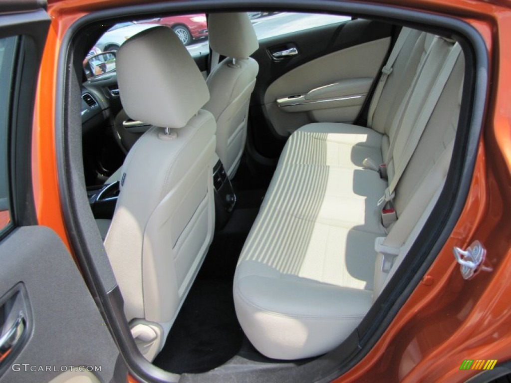 2011 Charger SE - Toxic Orange Pearl / Black/Light Frost Beige photo #7