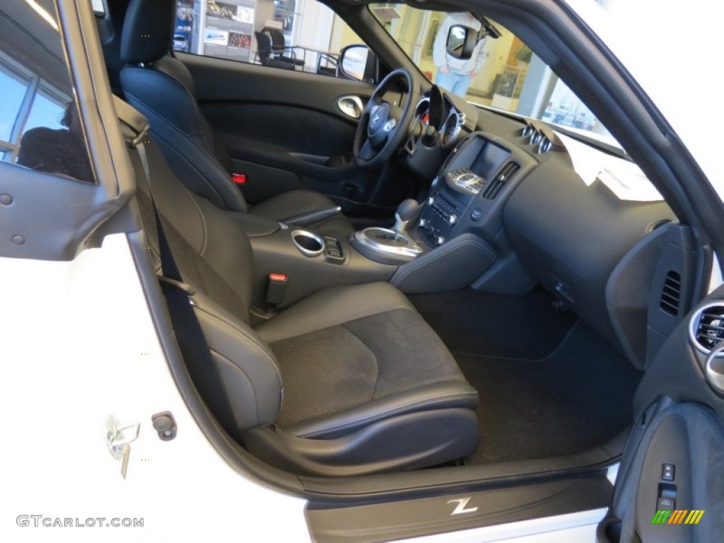 Black Interior 2013 Nissan 370Z Sport Touring Coupe Photo #78471692