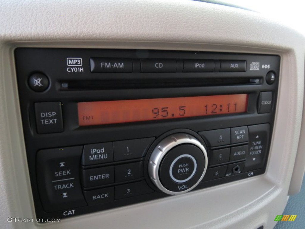 2013 Nissan Cube 1.8 S Controls Photo #78472377