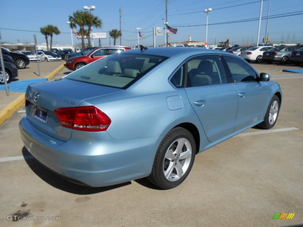 2013 Passat TDI SE - Glacier Blue Metallic / Moonrock Gray photo #7