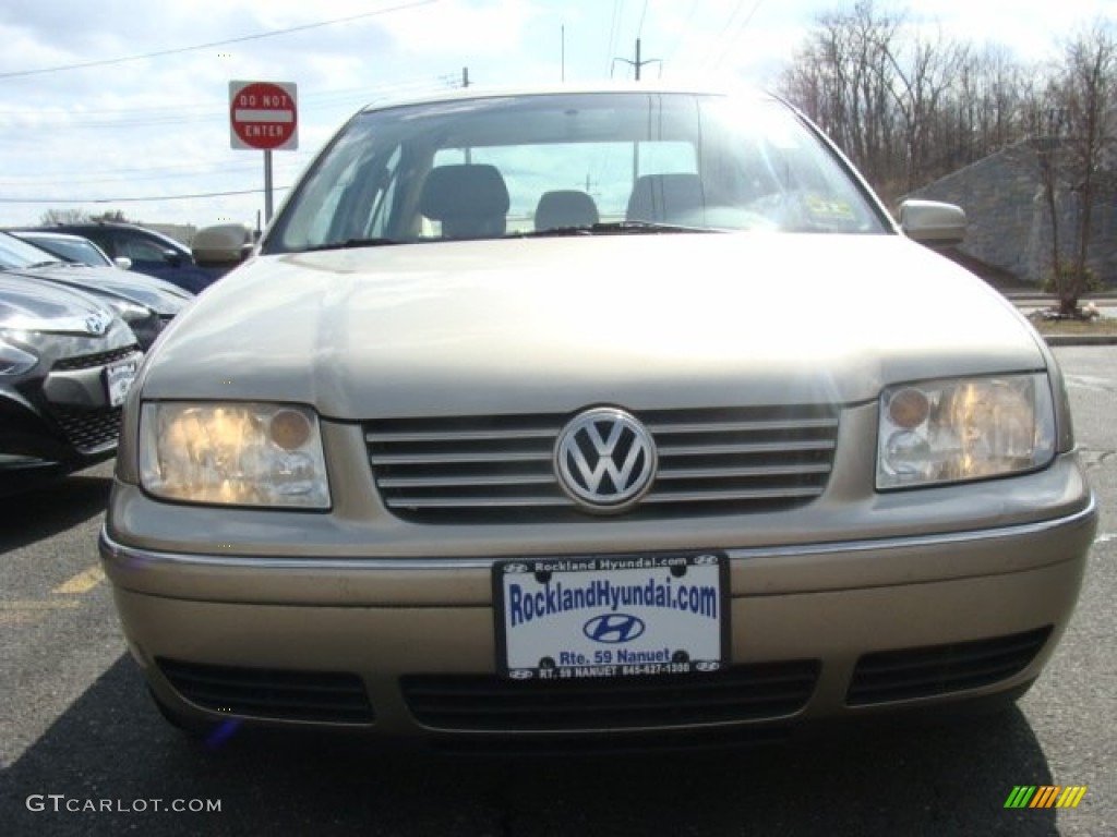 2004 Jetta GLS Sedan - Wheat Beige Metallic / Beige photo #2