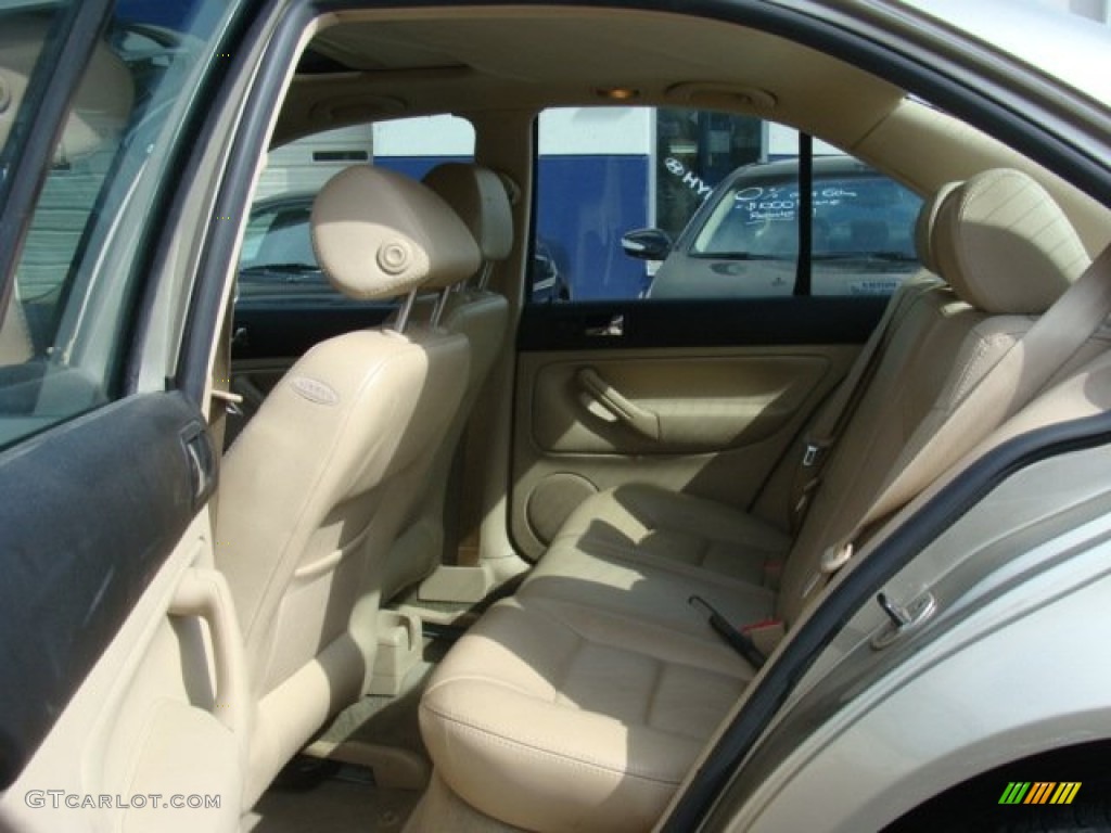 2004 Jetta GLS Sedan - Wheat Beige Metallic / Beige photo #19