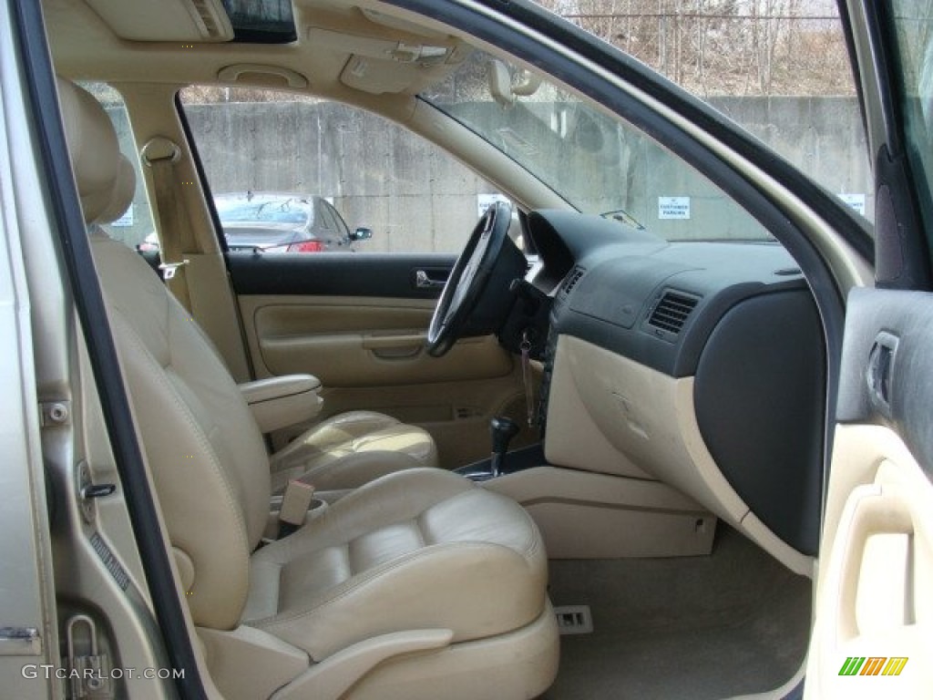 2004 Jetta GLS Sedan - Wheat Beige Metallic / Beige photo #25