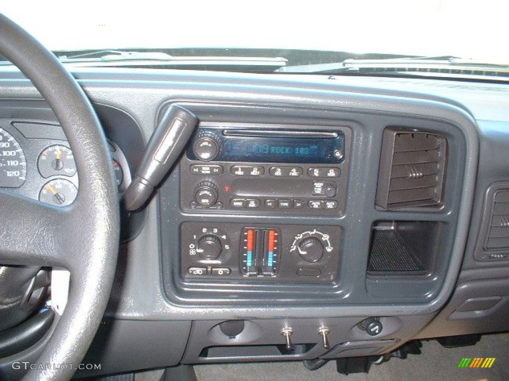 2007 Chevrolet Silverado 1500 Classic LS Regular Cab Controls Photo #78479132