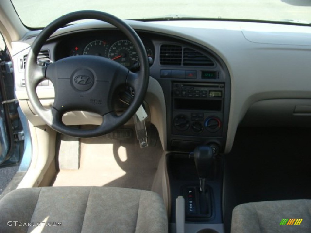2002 Elantra GLS Sedan - Light Ocean Blue / Beige photo #11
