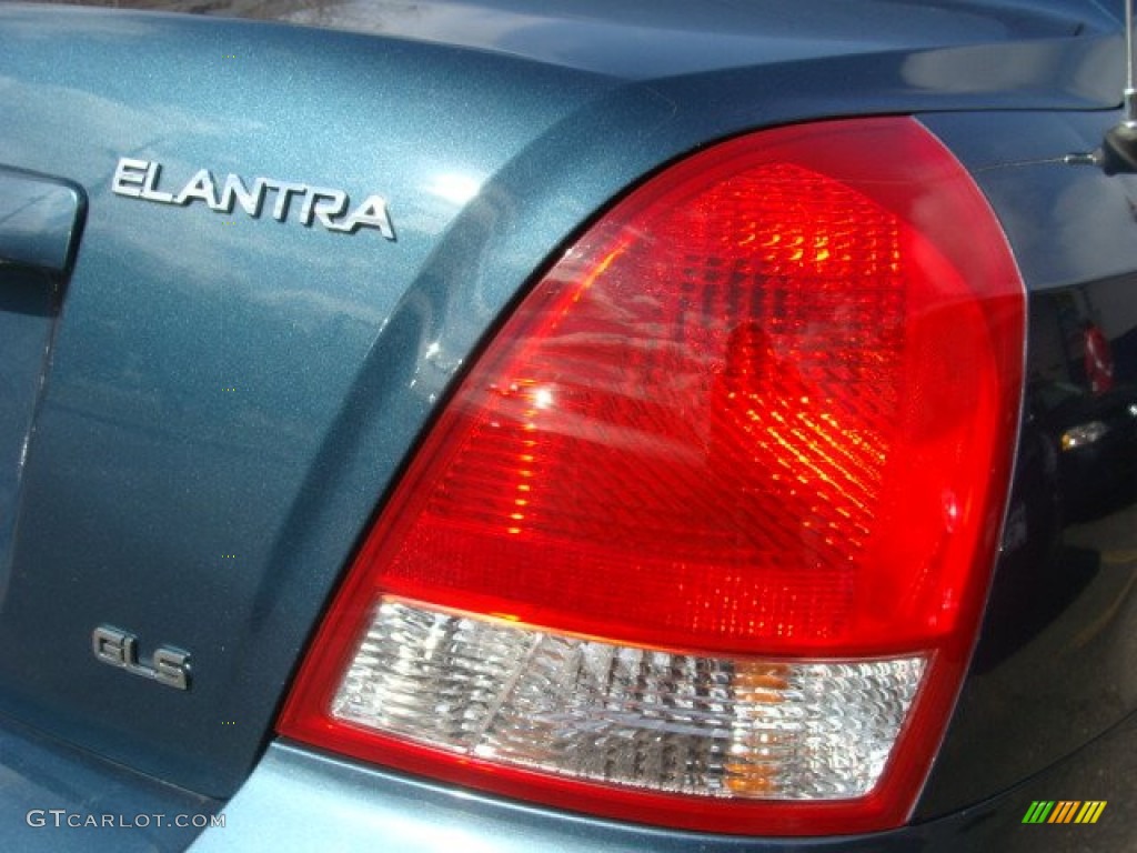 2002 Elantra GLS Sedan - Light Ocean Blue / Beige photo #18