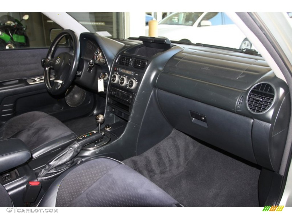 2005 Lexus IS 300 Dashboard Photos
