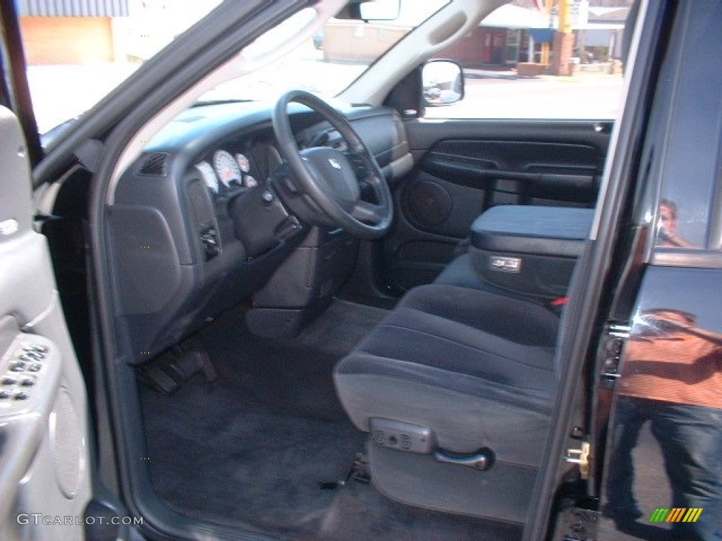 2004 Ram 1500 SLT Quad Cab 4x4 - Black / Dark Slate Gray photo #11