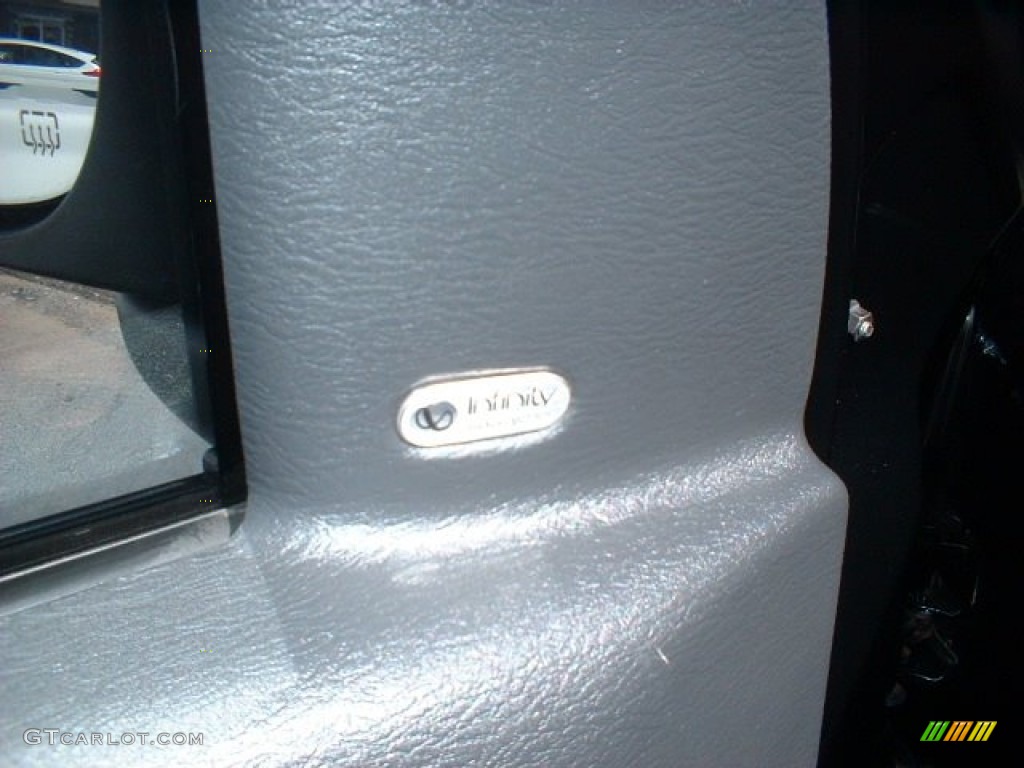 2004 Ram 1500 SLT Quad Cab 4x4 - Black / Dark Slate Gray photo #13