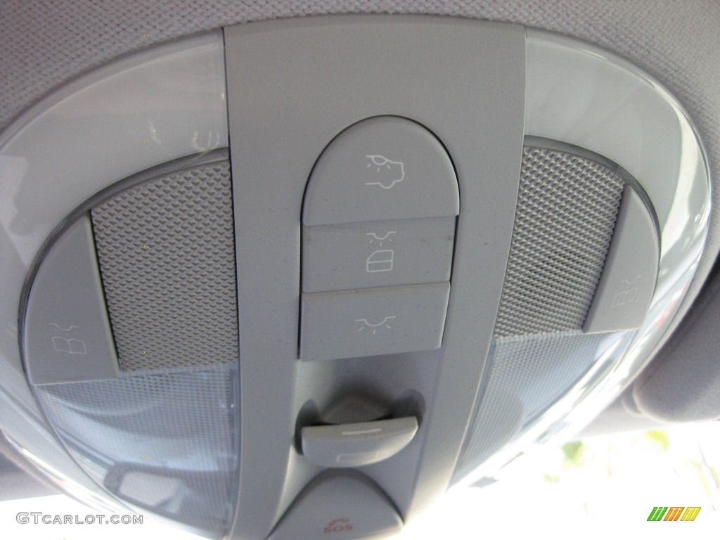 2005 Mercedes-Benz E 500 Sedan Controls Photos