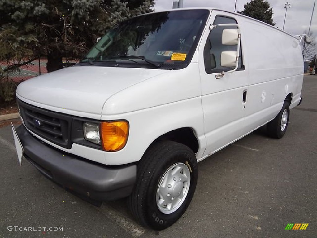 2007 E Series Van E350 Super Duty Commercial - Oxford White / Medium Flint Grey photo #12