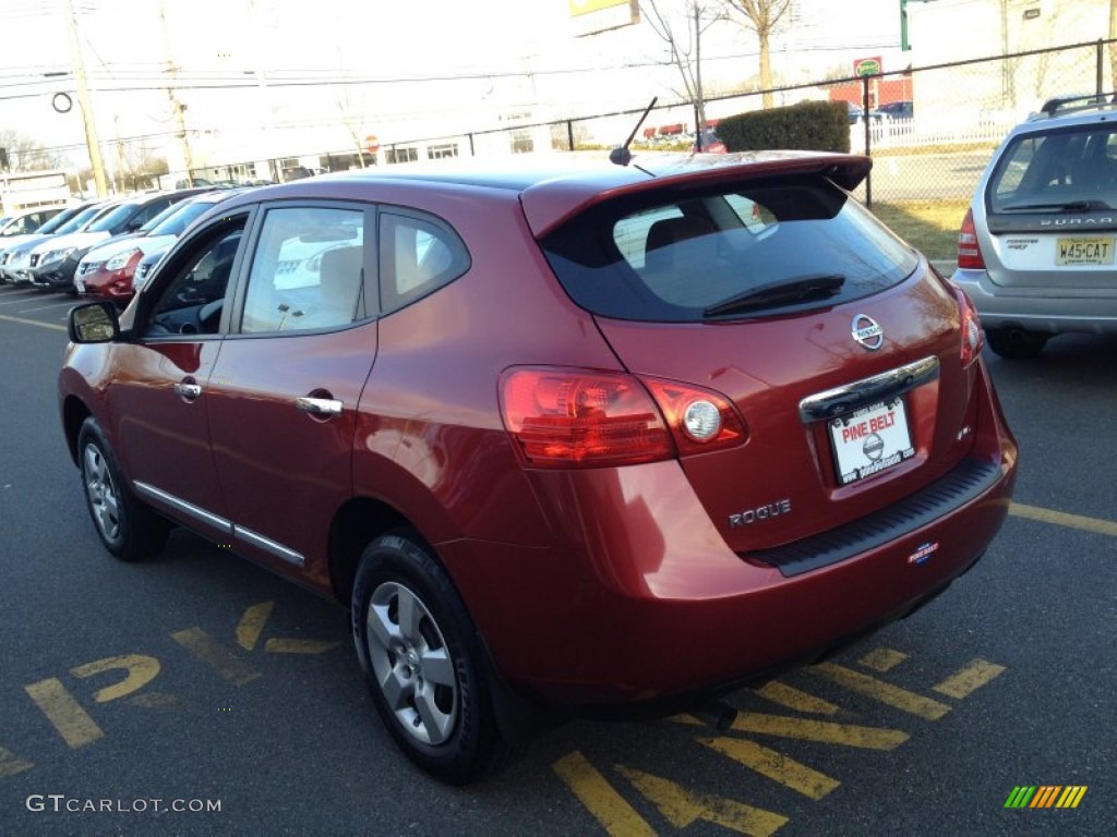 2011 Rogue S AWD - Cayenne Red / Gray photo #5