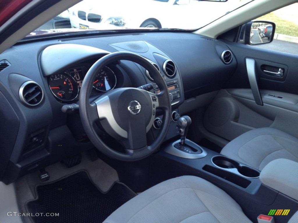 2011 Rogue S AWD - Cayenne Red / Gray photo #9