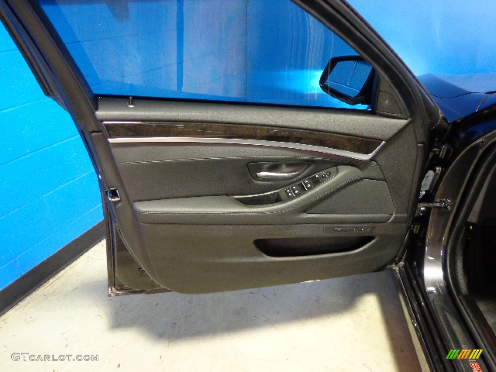 2011 5 Series 550i xDrive Sedan - Dark Graphite Metallic / Black photo #16