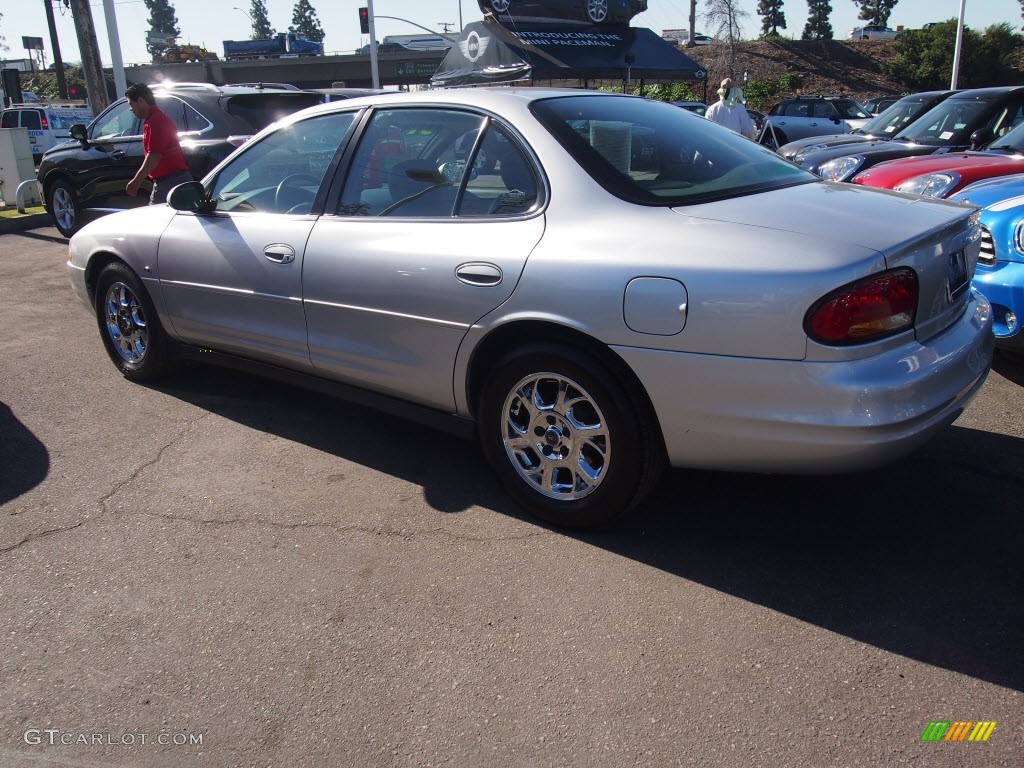 2001 Intrigue GL - Sterling Metallic / Dark Gray photo #11