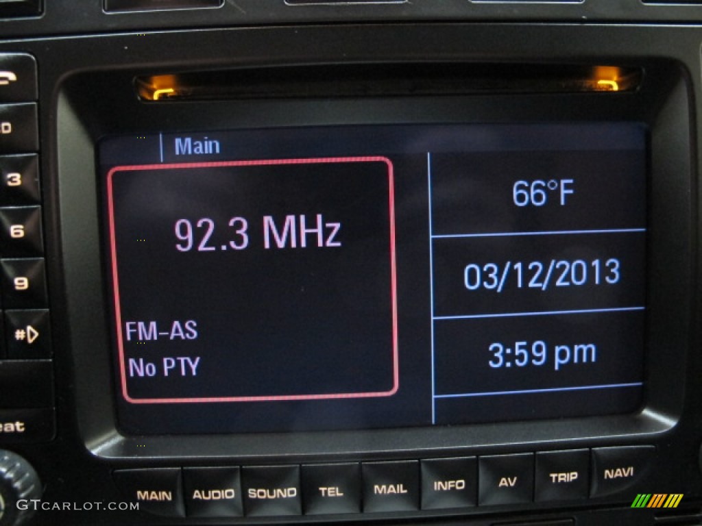 2008 Porsche Cayenne S Audio System Photos