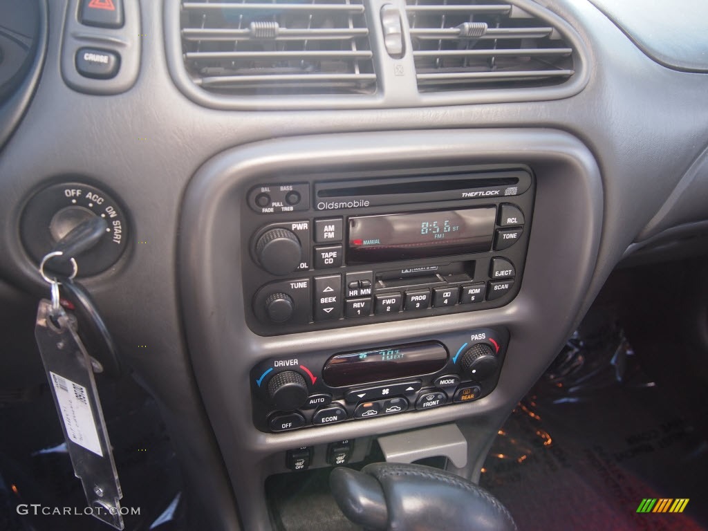 2001 Intrigue GL - Sterling Metallic / Dark Gray photo #24