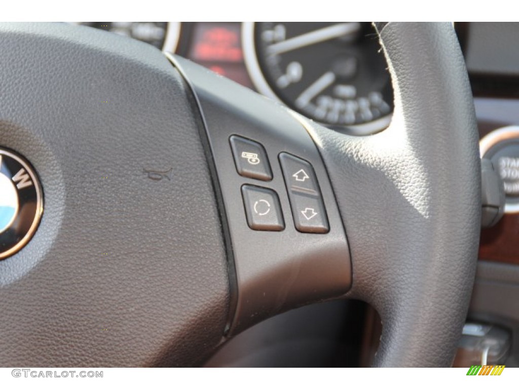 2011 BMW 3 Series 328i xDrive Sedan Controls Photo #78485561