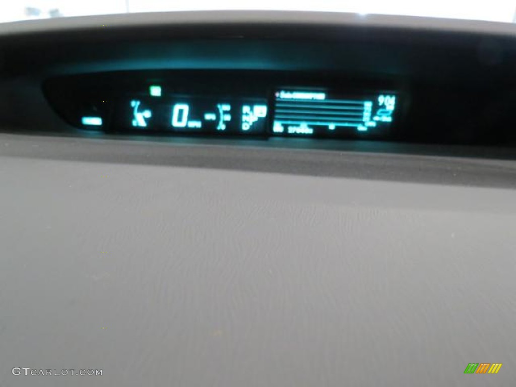 2010 Prius Hybrid II - Classic Silver Metallic / Dark Gray photo #13