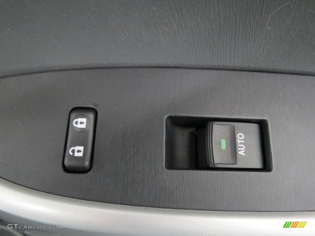 2010 Prius Hybrid II - Classic Silver Metallic / Dark Gray photo #26