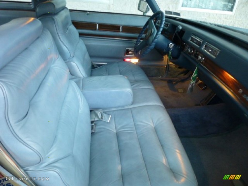1976 Cadillac DeVille Coupe Front Seat Photo #78488594