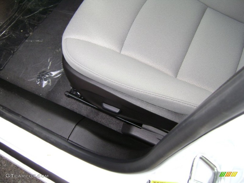 2013 Cruze LT/RS - Summit White / Medium Titanium photo #2