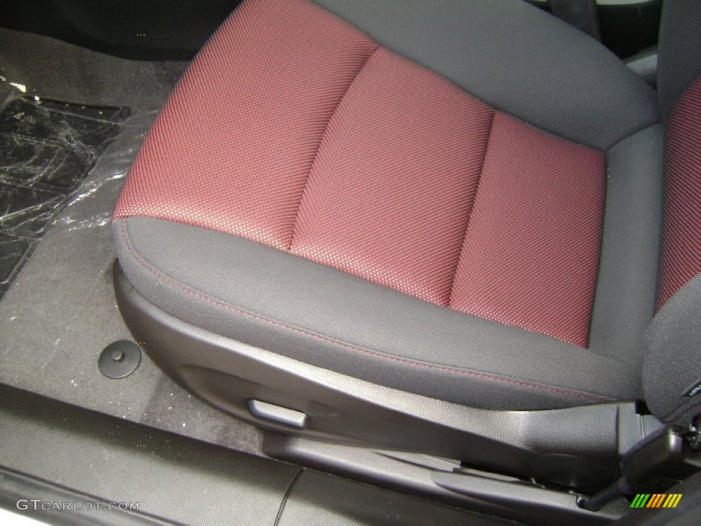 2013 Cruze LT/RS - Summit White / Jet Black/Sport Red photo #2