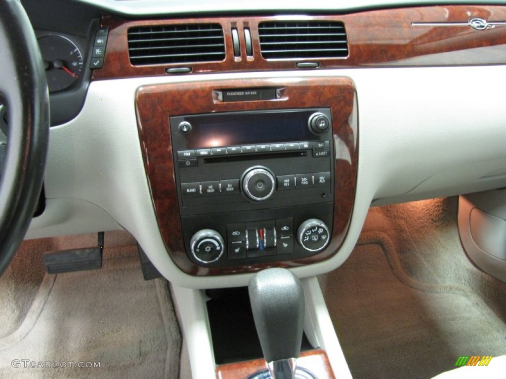 2007 Chevrolet Impala LT Controls Photo #78490059
